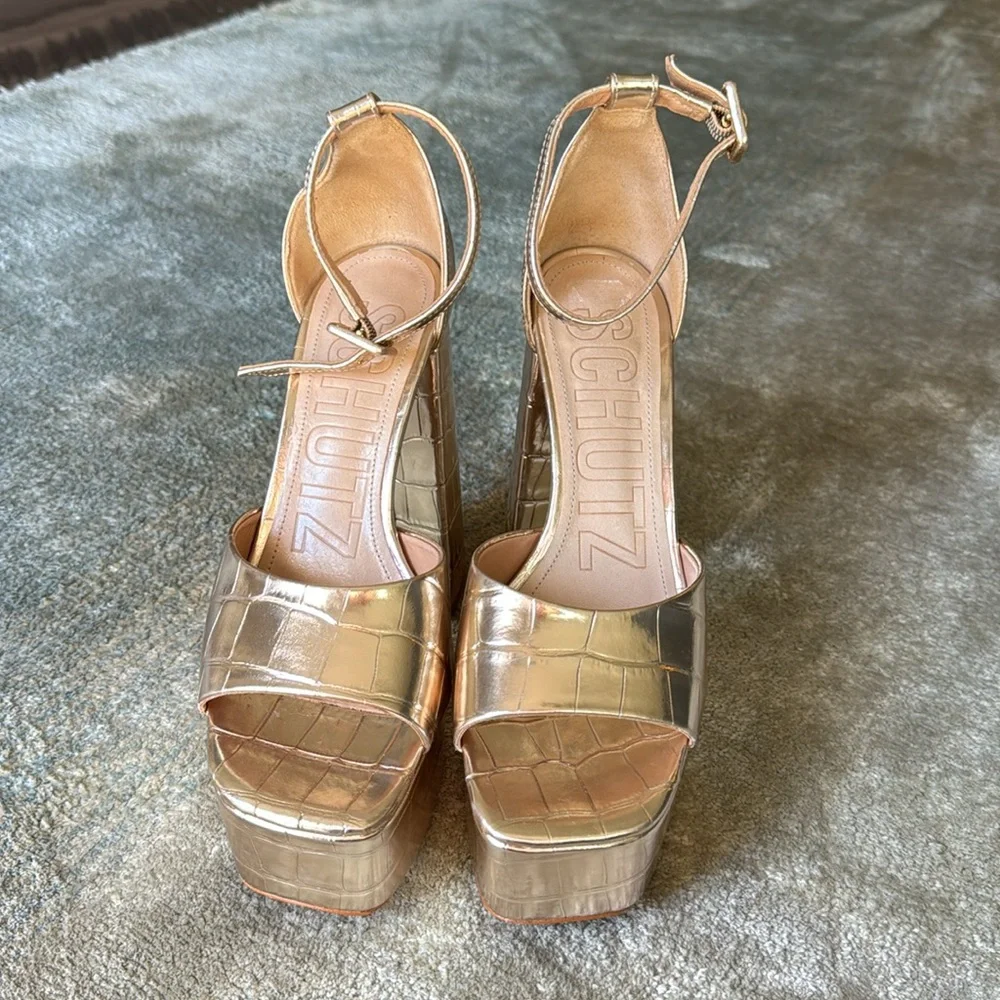 SCHUTZ Metallic Gold Croc-Embossed Platform Sandals